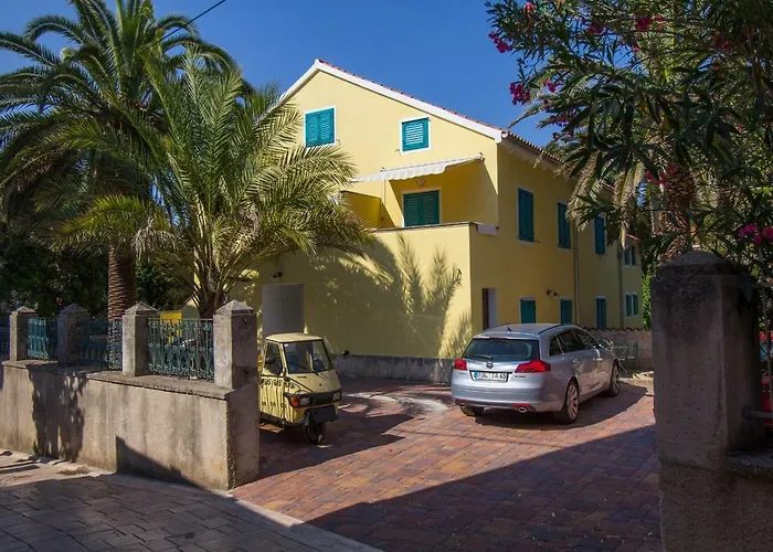 Bigblue House